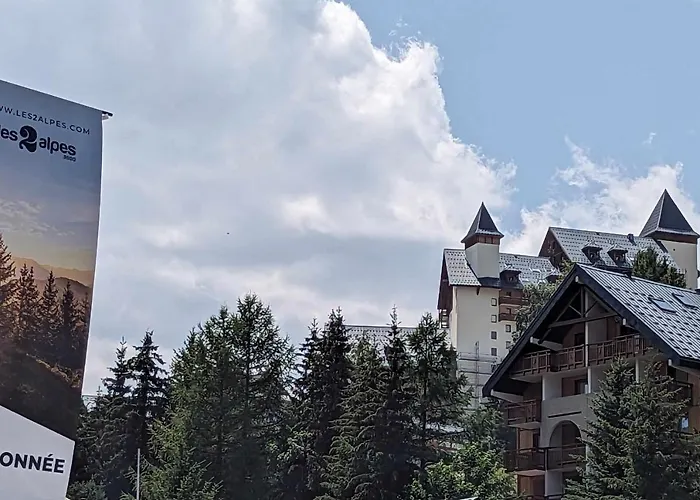 4 Couchages ,plein Sud Calme * Les Deux Alpes