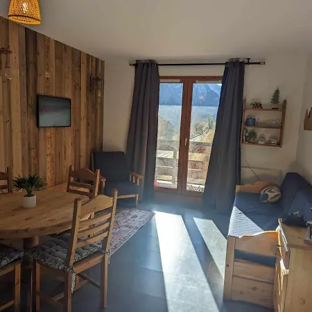 Apartment 4 Couchages ,plein Sud Calme *